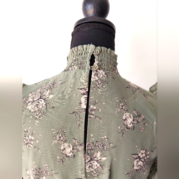 Floral Print Ruffled Mini Dress - Picture 5 of 7